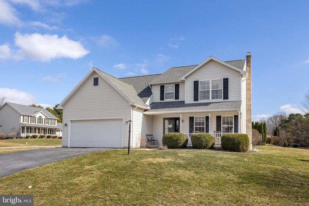 200 DOUBLETREE PL, Port Matilda, PA 16870