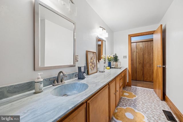 10904 MANLEY RD, Nokesville, VA 20181