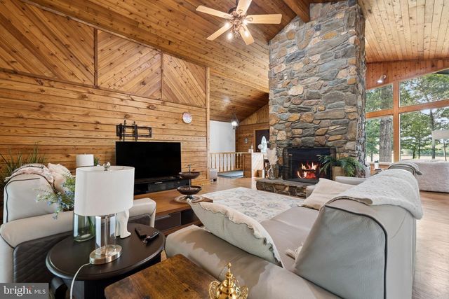 10904 MANLEY RD, Nokesville, VA 20181