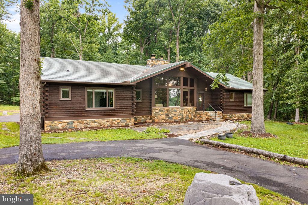 10904 MANLEY RD, Nokesville, VA 20181