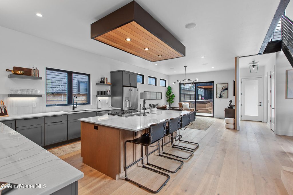 301 S 17TH ST, Coeur d'Alene, ID 83814 photo 11