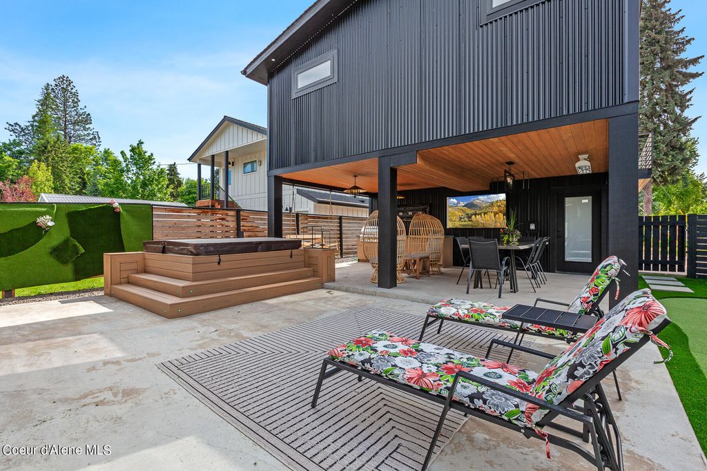 301 S 17TH ST, Coeur d'Alene, ID 83814 photo 3