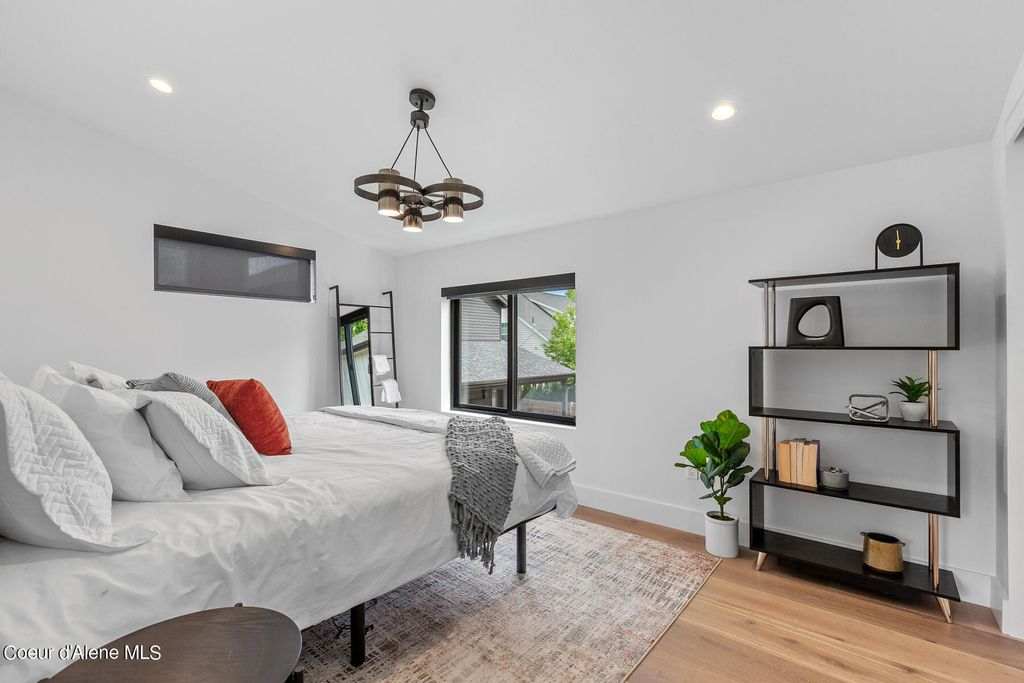 301 S 17TH ST, Coeur d'Alene, ID 83814 photo 48