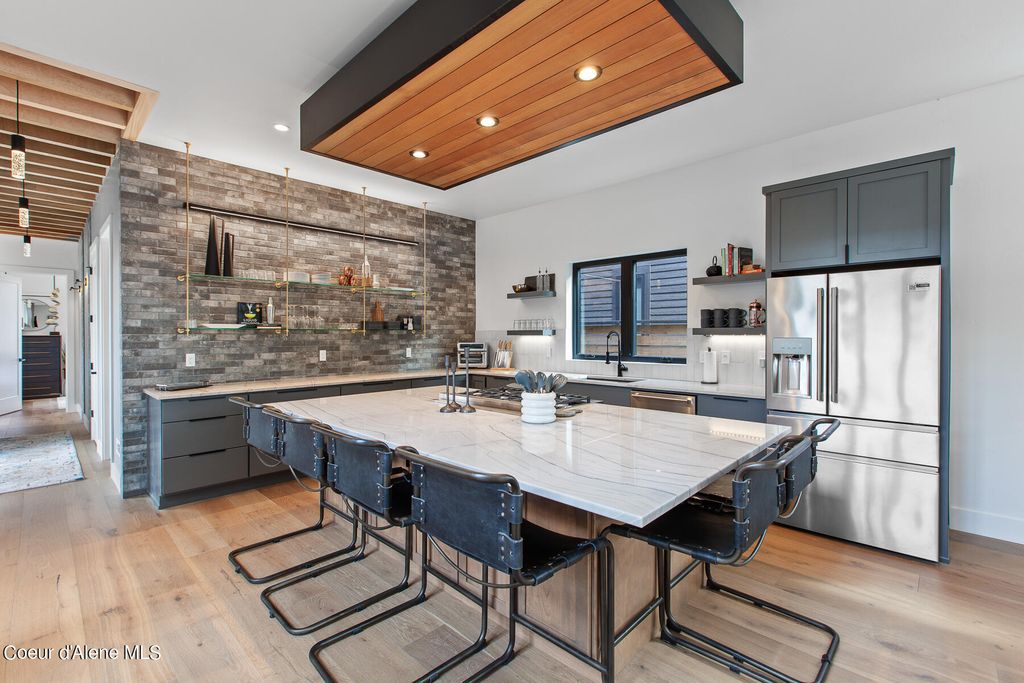 301 S 17TH ST, Coeur d'Alene, ID 83814 photo 5