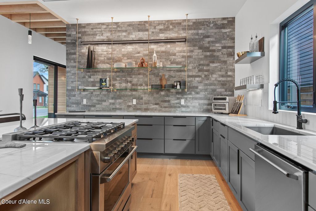 301 S 17TH ST, Coeur d'Alene, ID 83814 photo 7