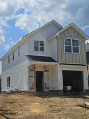 85 Charlotte Rd, Clarksville, TN 37040