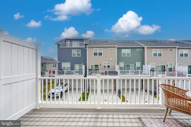 1823 IRIS LN, Hanover, MD 21076