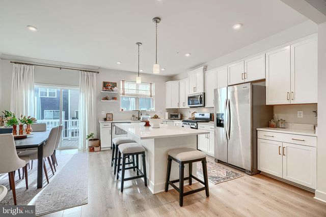 1823 IRIS LN, Hanover, MD 21076