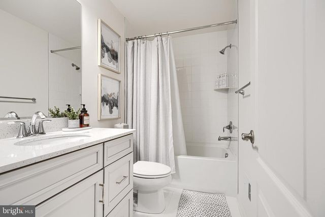 1823 IRIS LN, Hanover, MD 21076