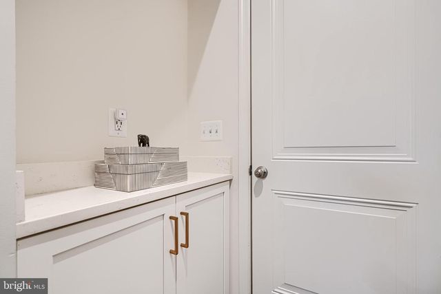 1823 IRIS LN, Hanover, MD 21076