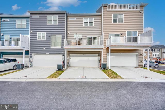 1823 IRIS LN, Hanover, MD 21076