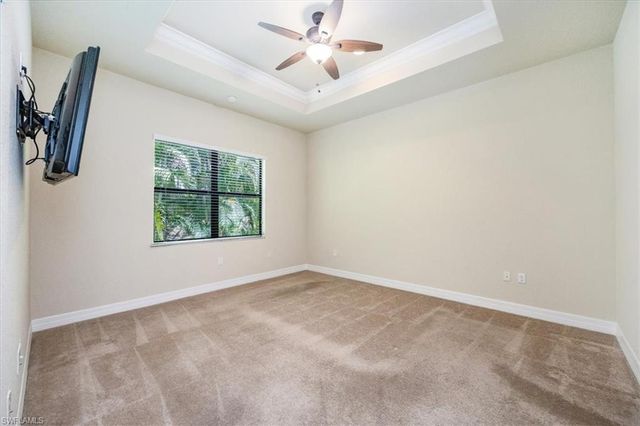 13458 Sumter LN, Naples, FL 34109