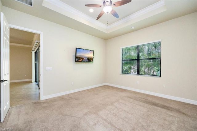 13458 Sumter LN, Naples, FL 34109