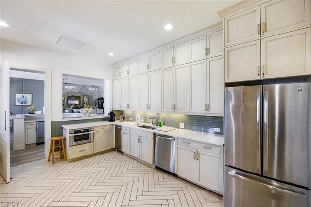 13458 Sumter LN, Naples, FL 34109