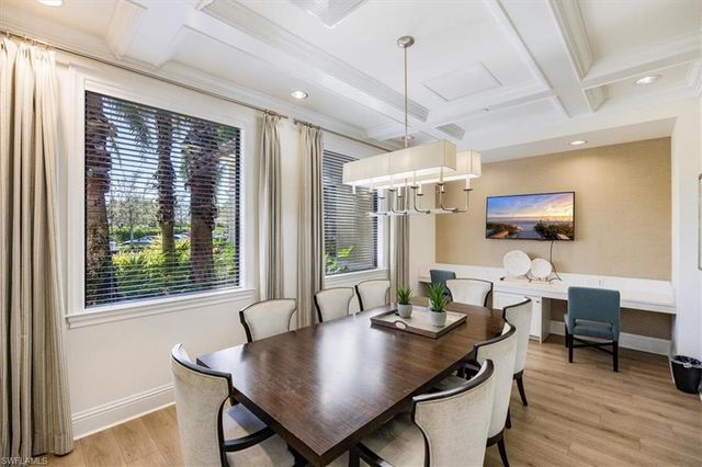 13458 Sumter LN, Naples, FL 34109