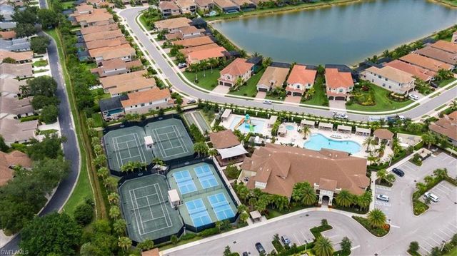 13458 Sumter LN, Naples, FL 34109