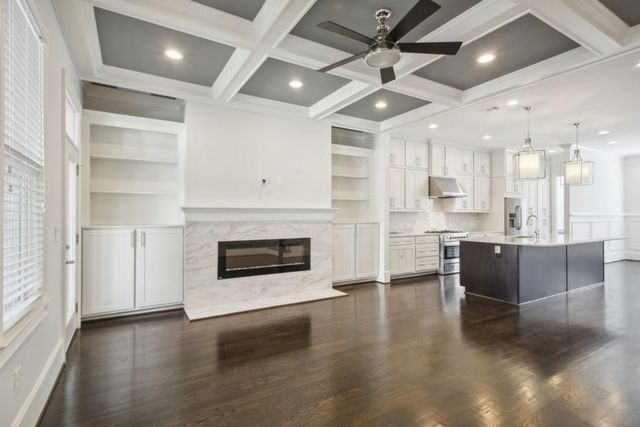 333 Brownstones NE Circle, Atlanta, GA 30312