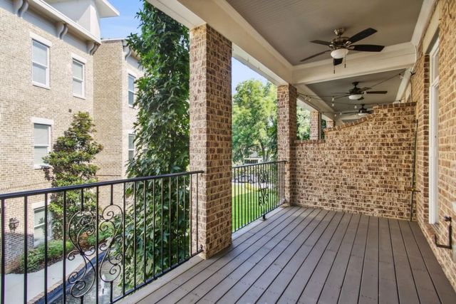 333 Brownstones NE Circle, Atlanta, GA 30312