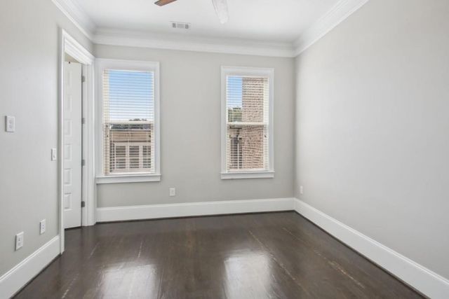 333 Brownstones NE Circle, Atlanta, GA 30312