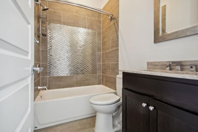 333 Brownstones NE Circle, Atlanta, GA 30312