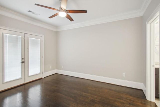 333 Brownstones NE Circle, Atlanta, GA 30312