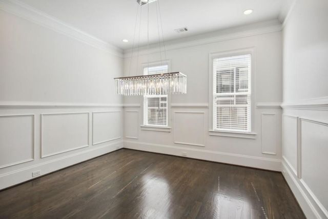 333 Brownstones NE Circle, Atlanta, GA 30312