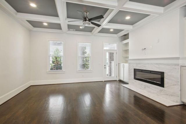 333 Brownstones NE Circle, Atlanta, GA 30312