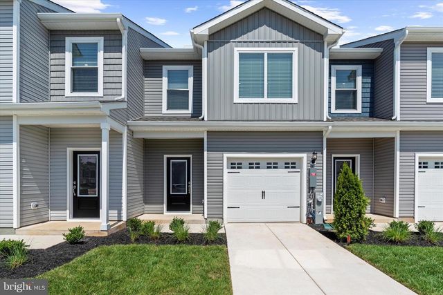 8145 BARTHOLOMEW CT, Baltimore, MD 21206