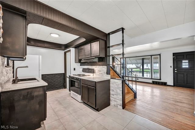 5365 E 131st Street, Garfield Heights, OH 44125