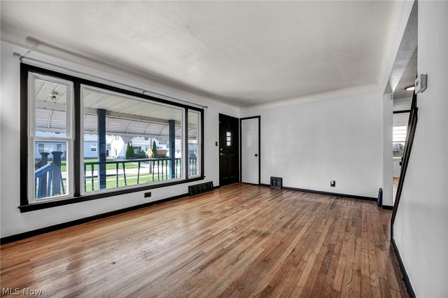 5365 E 131st Street, Garfield Heights, OH 44125