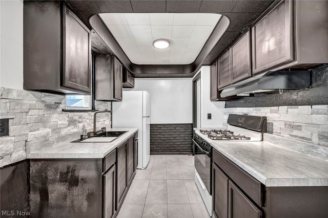 5365 E 131st Street, Garfield Heights, OH 44125