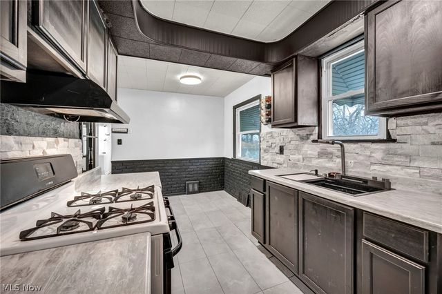 5365 E 131st Street, Garfield Heights, OH 44125