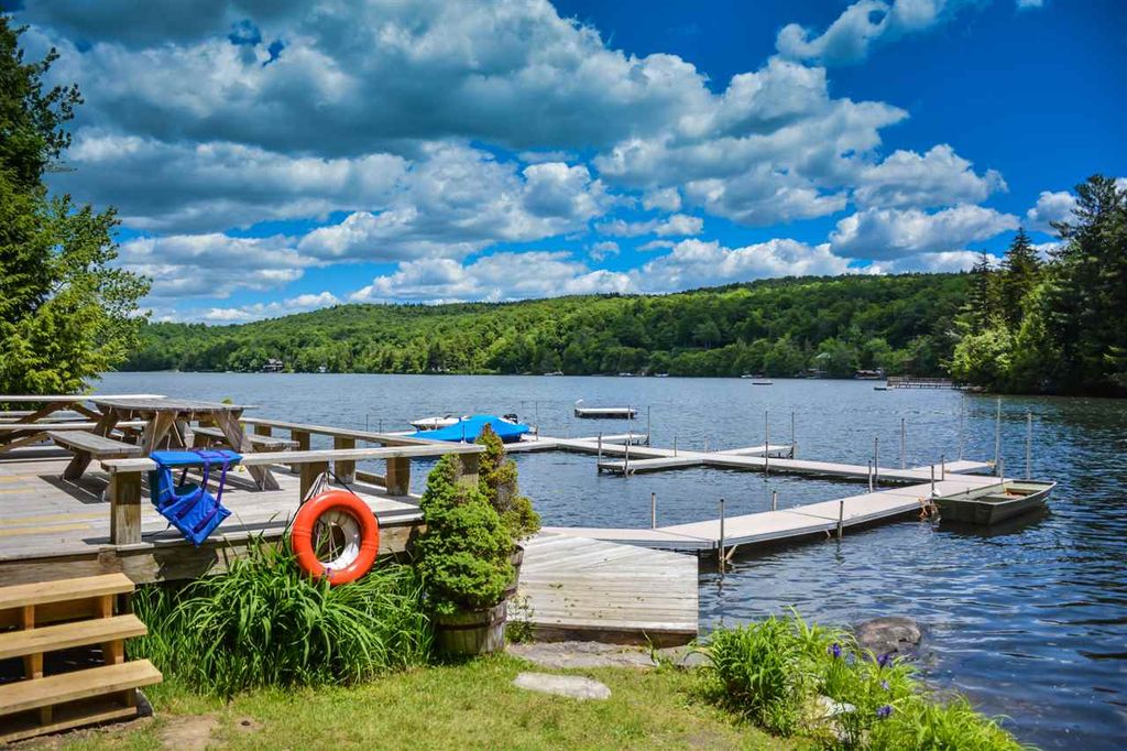 48 Landing Lane, Wilmington, VT 05363