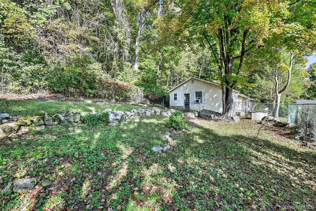 27 Richard Street, Sloatsburg, NY 10974 — photo 2