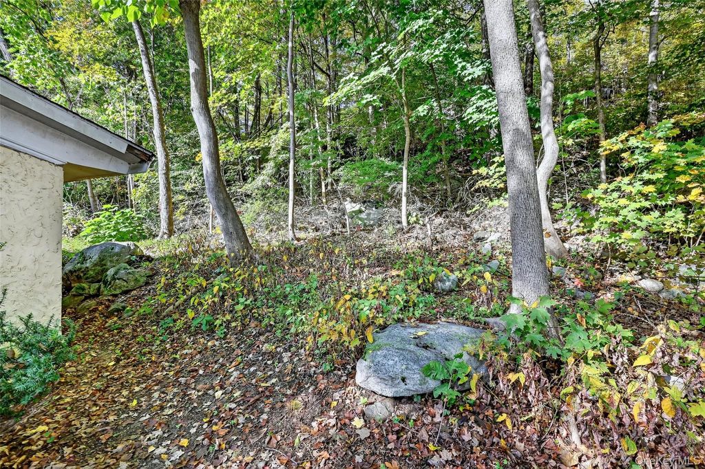 27 Richard Street, Sloatsburg, NY 10974 — photo 4