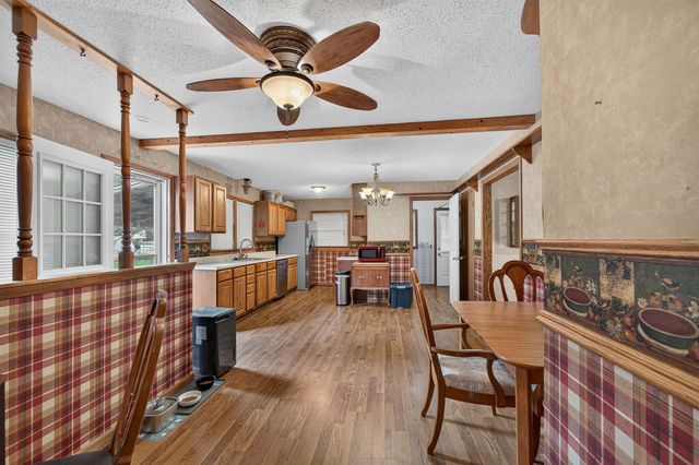 209 W Hunter, Haysville, KS 67060