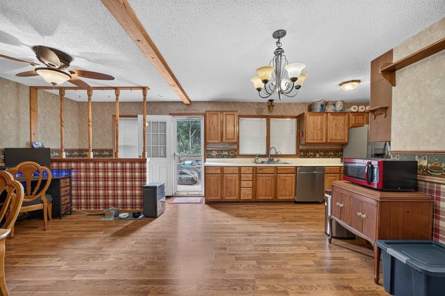 209 W Hunter, Haysville, KS 67060