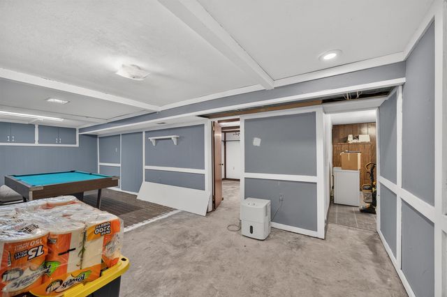 209 W Hunter, Haysville, KS 67060