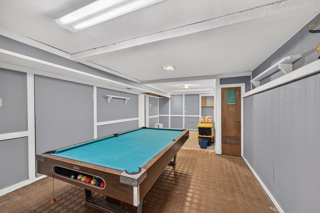 209 W Hunter, Haysville, KS 67060