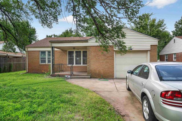 209 W Hunter, Haysville, KS 67060