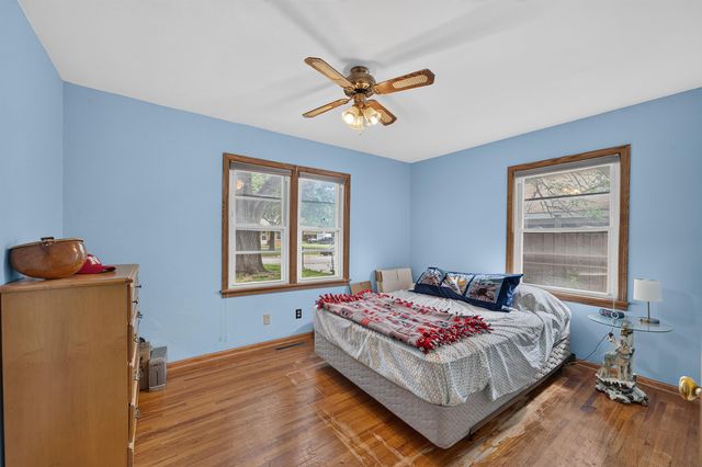 209 W Hunter, Haysville, KS 67060