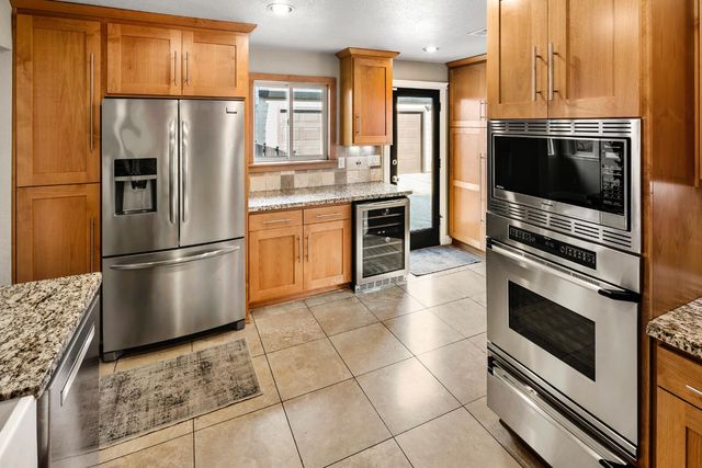 1891 Balboa Dr, Roseville, CA 95661