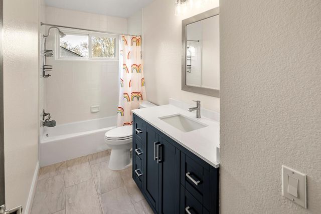 1891 Balboa Dr, Roseville, CA 95661