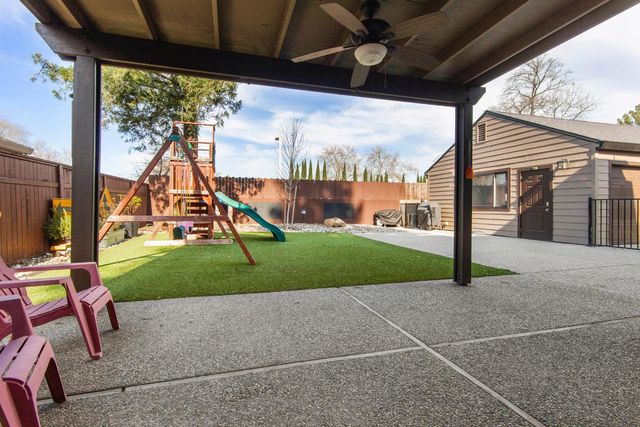 1891 Balboa Dr, Roseville, CA 95661