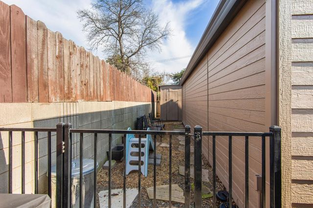 1891 Balboa Dr, Roseville, CA 95661