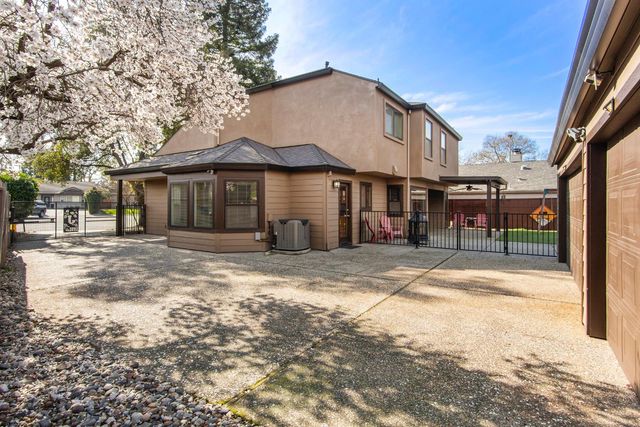 1891 Balboa Dr, Roseville, CA 95661