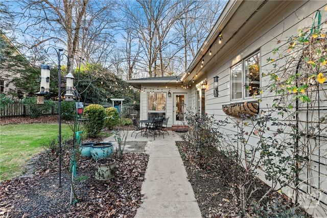 272 Chesterfield Road, Bogart, GA 30622