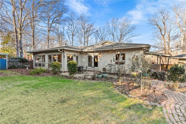 272 Chesterfield Road, Bogart, GA 30622