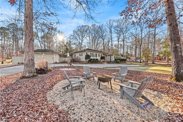 272 Chesterfield Road, Bogart, GA 30622