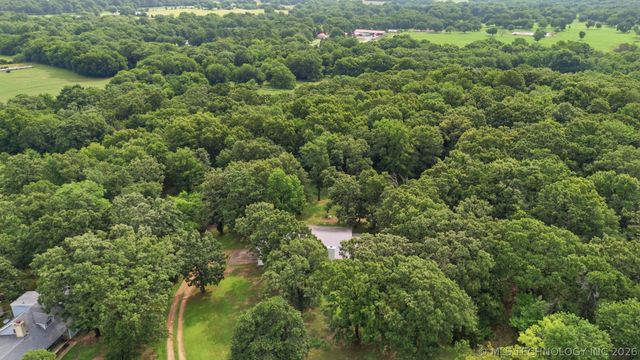 1575 E 565 Road, Locust Grove, OK 74352